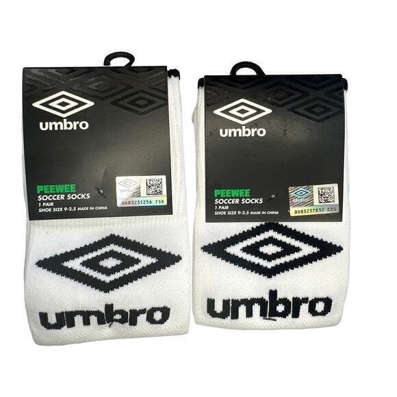 Umbro 2 Pair  WHITE UMBRO Kids PeeWee Soccer futbol Socks  Size 9‎ - 2.5 - Picture 1 of 3
